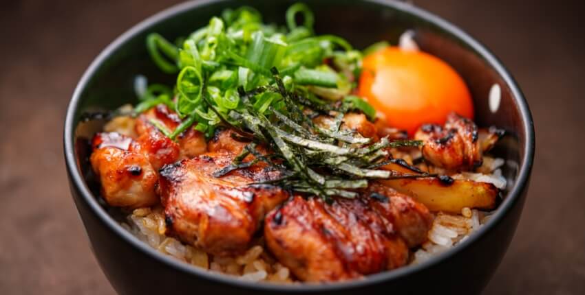 飲める人も飲めない人も満足できるお料理&
ドリンクラインナップ
くっく特製丼